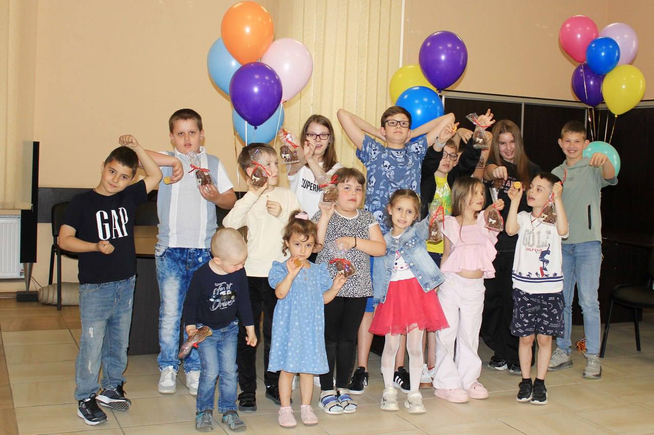 Влаштували свято дітлахам комунальники: Новини Харкова
